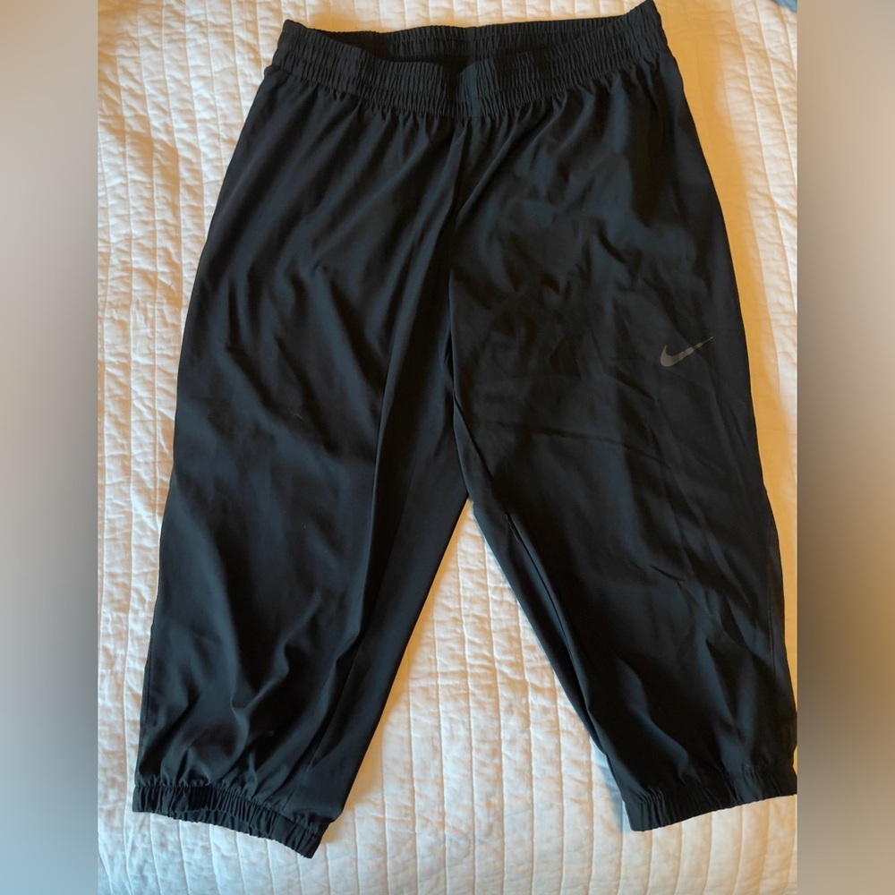 Nike Dri Fit Black Flex Woven Capris